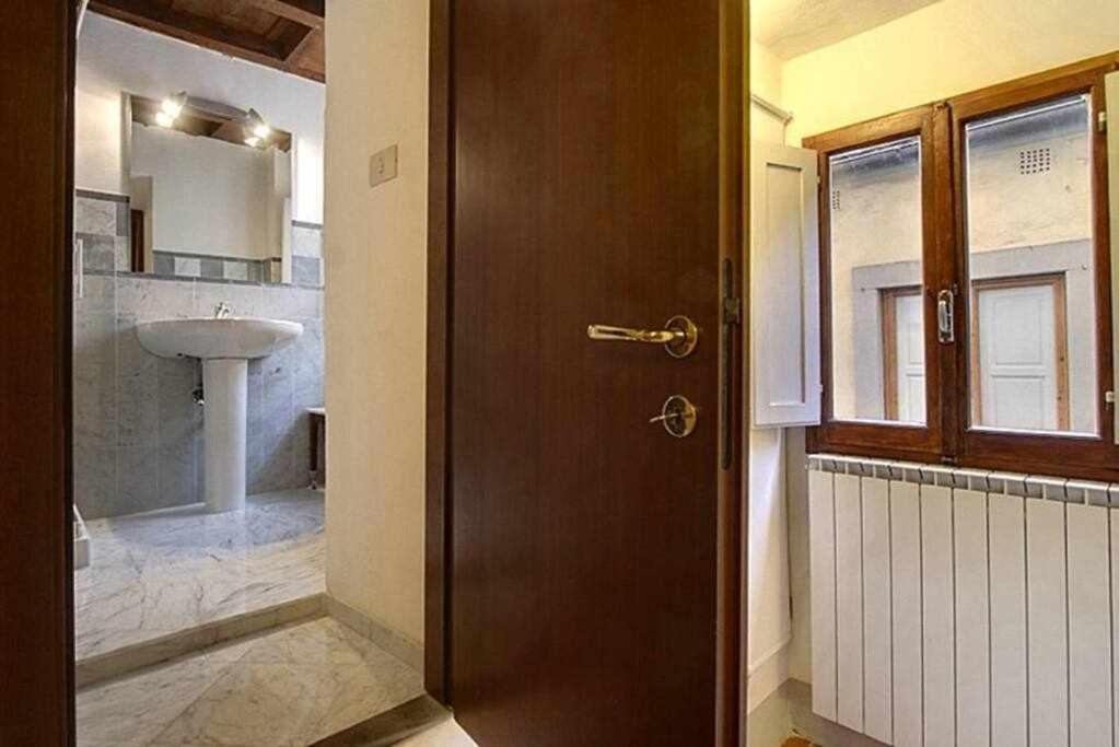 Panzani Rustico Vicino Santa Maria Novella Apartment ฟลอเรนซ์ ภายนอก รูปภาพ